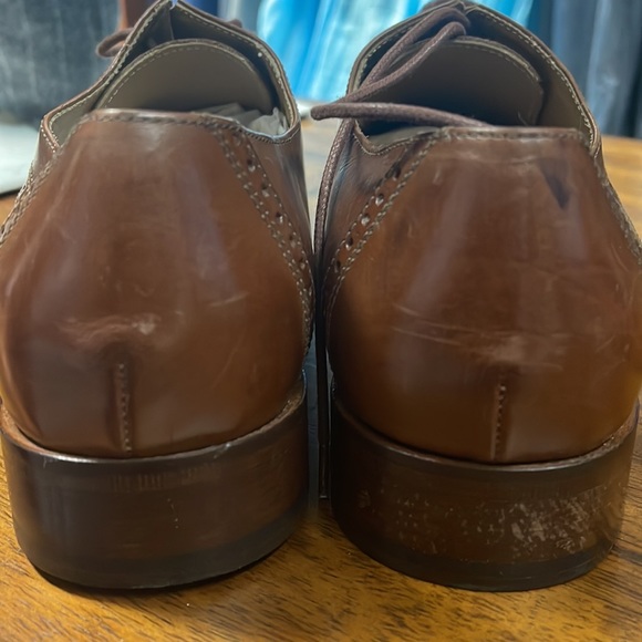Dress shoe